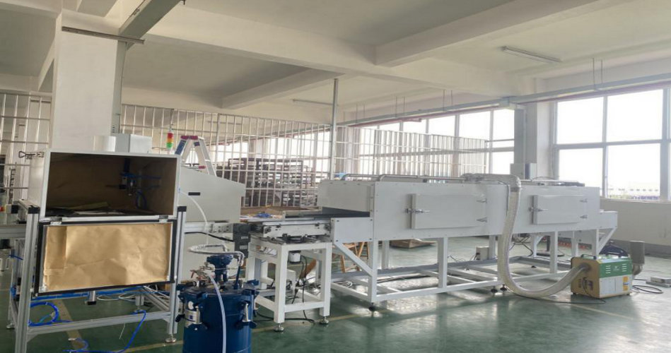 银娱优越会特瓷陶瓷橡胶复合衬板硫化喷胶线