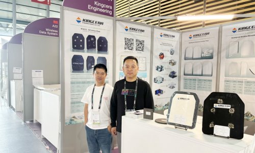 湖南银娱优越会携最新防弹产品亮相法国欧洲国际防务展